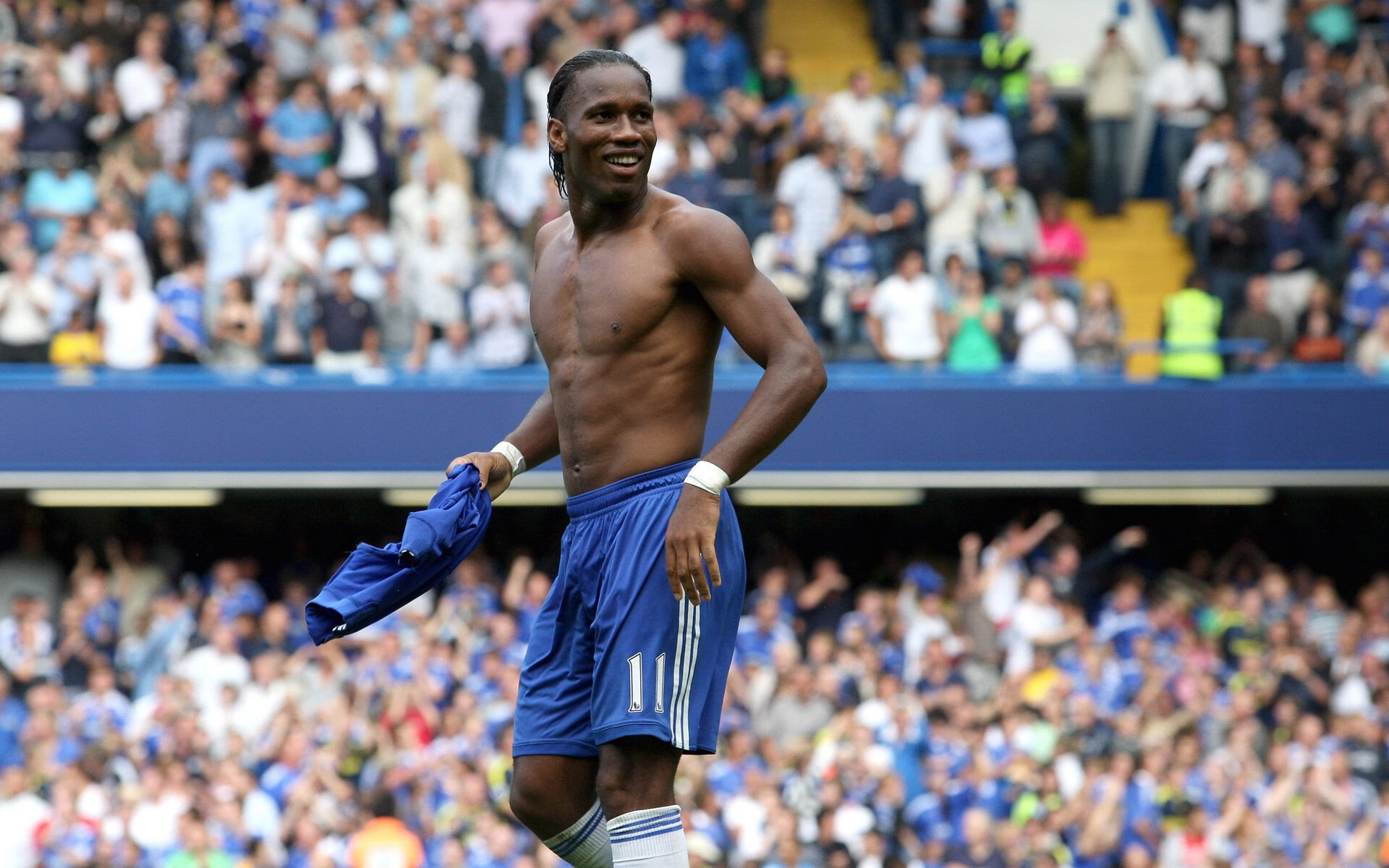 欧冠赛场的“铁人”——莫德里奇的中场魔法，莫德里奇参加欧洲杯